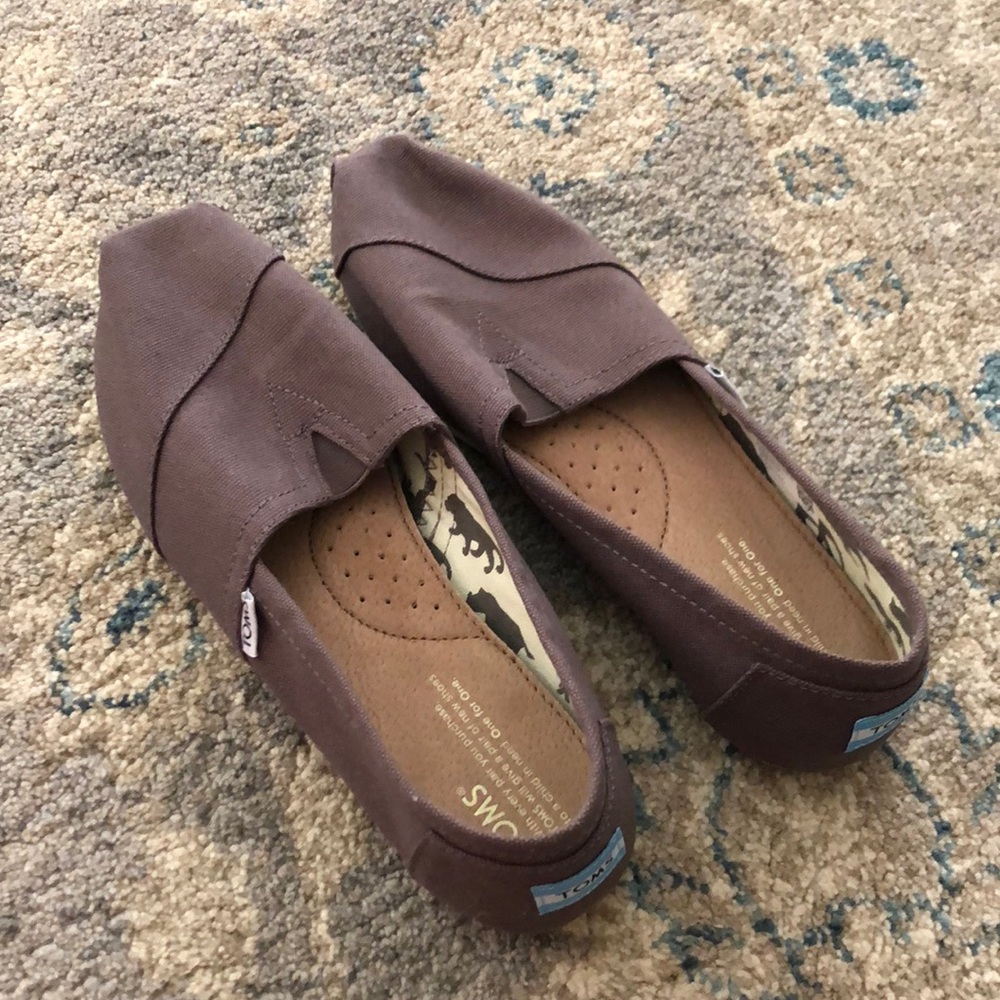 Toms Shoes